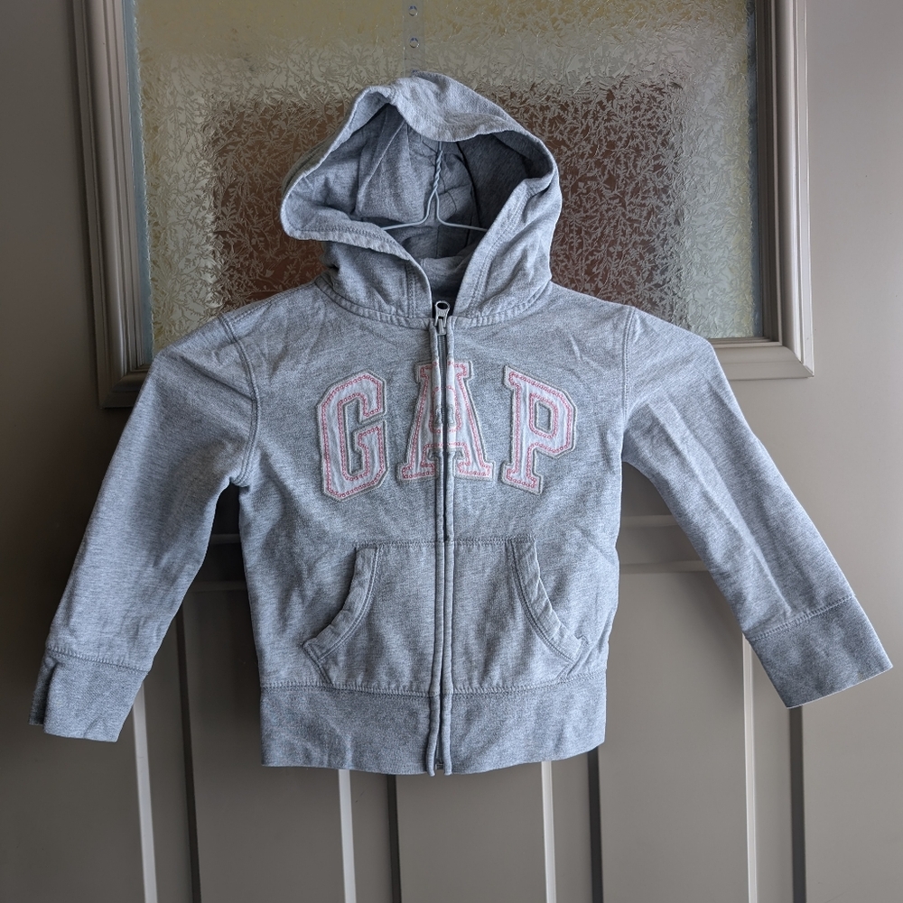 🩶3/$20 5/$30 7/$40🩶Girls Sz XS (4/5) Gap Hoodie